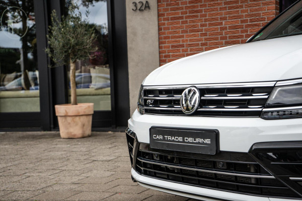 Volkswagen Tiguan 2.0 TSI 4Motion R-Line Pano / ACC / DAB