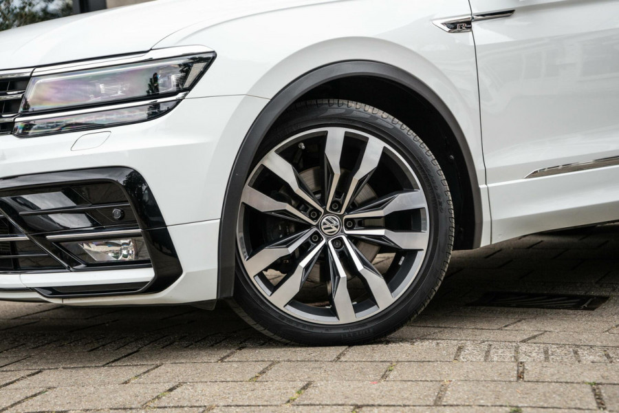 Volkswagen Tiguan 2.0 TSI 4Motion R-Line Pano / ACC / DAB