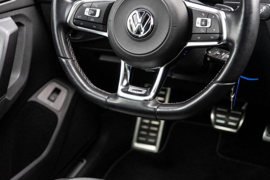 Volkswagen Tiguan 2.0 TSI 4Motion R-Line Pano / ACC / DAB