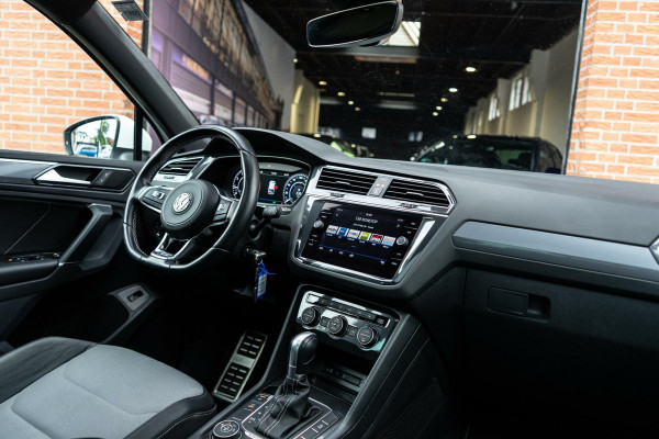 Volkswagen Tiguan 2.0 TSI 4Motion R-Line Pano / ACC / DAB