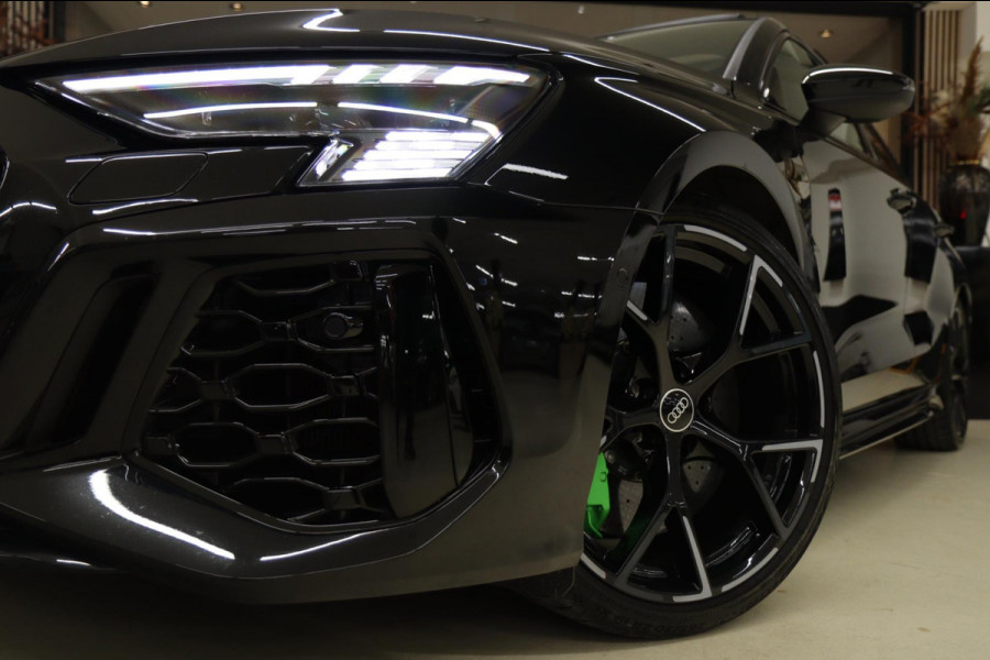 Audi RS 3 SPORTBACK 2.5 TFSI quattro HULK PANO/KERAMISCH/B&O/HUD/CARBONSPOILER/VOL
