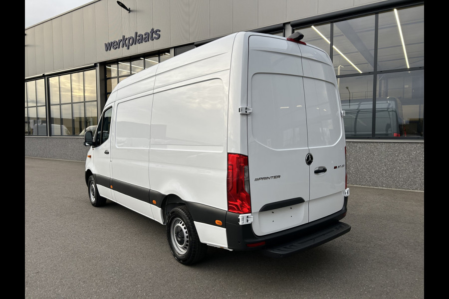 Mercedes-Benz Sprinter 317 CDI L2 H2 MBUX / 360 Camera / Navigatie / Parkeersensoren / Cruise control / Airco / 270 Graden achterdeuren