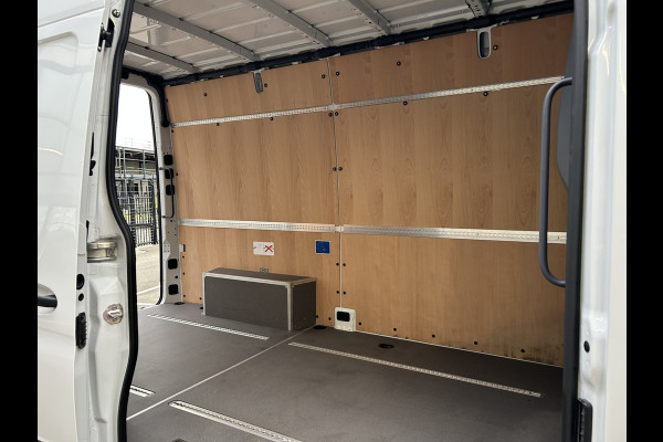 Mercedes-Benz Sprinter 317 CDI L2 H2 MBUX / 360 Camera / Navigatie / Parkeersensoren / Cruise control / Airco / 270 Graden achterdeuren