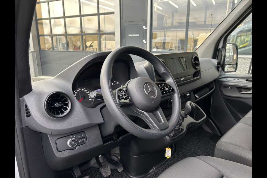 Mercedes-Benz Sprinter 317 CDI L2 H2 MBUX / 360 Camera / Navigatie / Parkeersensoren / Cruise control / Airco / 270 Graden achterdeuren