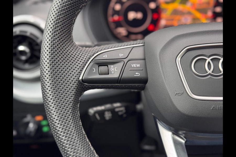 Audi Q2 35 TFSI 3x S-Line Pano/Virtual/Keyless/Camera