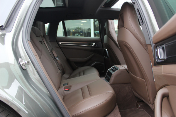 Porsche Panamera Sport Turismo 2.9 4 E-Hybrid Platinum Edition / Panoramadak / 360Camera / Head-up / Luchtvering / Matrix LED / Softclose / Bose / Keyless / 21'' / Sportuitlaat / Sportdesign+Chrono / Stuurverwarming / Stoelverwarming 4x / Stoelmassage /