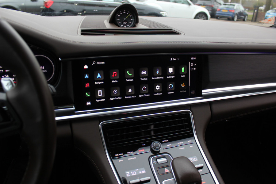 Porsche Panamera Sport Turismo 2.9 4 E-Hybrid Platinum Edition / Panoramadak / 360Camera / Head-up / Luchtvering / Matrix LED / Softclose / Bose / Keyless / 21'' / Sportuitlaat / Sportdesign+Chrono / Stuurverwarming / Stoelverwarming 4x / Stoelmassage /