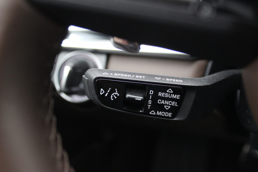 Porsche Panamera Sport Turismo 2.9 4 E-Hybrid Platinum Edition / Panoramadak / 360Camera / Head-up / Luchtvering / Matrix LED / Softclose / Bose / Keyless / 21'' / Sportuitlaat / Sportdesign+Chrono / Stuurverwarming / Stoelverwarming 4x / Stoelmassage /