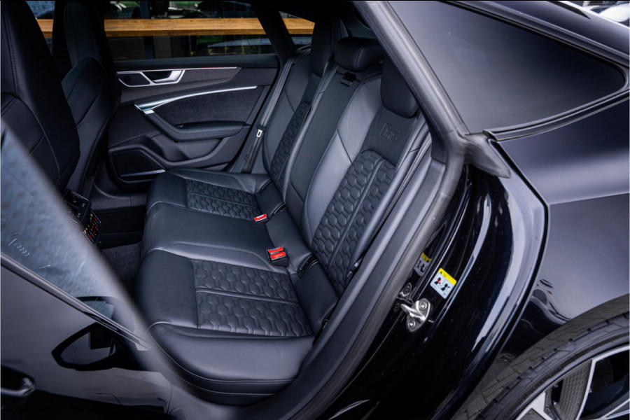 Audi RS7 Sportback 4.0 TFSI quattro - Keramisch | Panorama | B&O | Stoelkoeling | Memory | 360 Camera