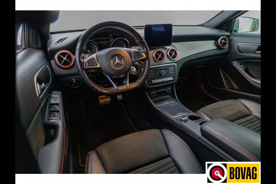 Mercedes-Benz GLA 180 Buss.Sol. AMG Automaat | Trekhaak | Led | Stoelverw. | Navigatie | Climate control | All season banden, Keyless entry/start, Electrische achterklep