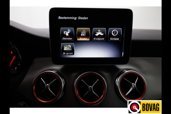 Mercedes-Benz GLA 180 Buss.Sol. AMG Automaat | Trekhaak | Led | Stoelverw. | Navigatie | Climate control | All season banden, Keyless entry/start, Electrische achterklep
