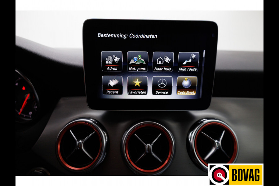 Mercedes-Benz GLA 180 Buss.Sol. AMG Automaat | Trekhaak | Led | Stoelverw. | Navigatie | Climate control | All season banden, Keyless entry/start, Electrische achterklep