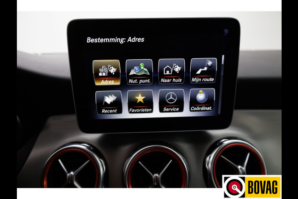 Mercedes-Benz GLA 180 Buss.Sol. AMG Automaat | Trekhaak | Led | Stoelverw. | Navigatie | Climate control | All season banden, Keyless entry/start, Electrische achterklep