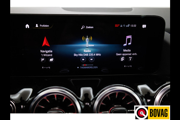 Mercedes-Benz GLA 250 e AMG Line automaat | Panoramadak | Wegklapbare Trekhaak | Adaptive Cruise Elektrische achterklep, Stoelverwarming, Camera, Sfeerverlichting, Navigatie