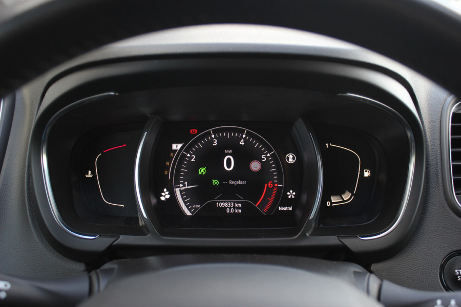 Renault Scénic 1.3 TCe Intens / Camera / Head-up / Navigatie / Half leder / 20'' / Dodehoek / DAB / Cruise Control