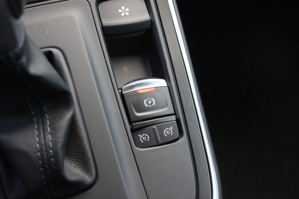 Renault Scénic 1.3 TCe Intens / Camera / Head-up / Navigatie / Half leder / 20'' / Dodehoek / DAB / Cruise Control