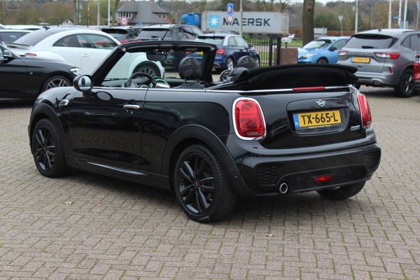 MINI Cabrio 1.5 Cooper / JCW Package / Leder / CarPlay / 18'' / Keyless / Navigatie / Stoelverwarming / Windscherm / Cruise Control