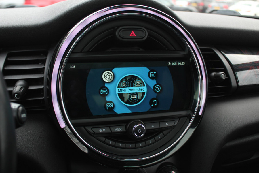 MINI Cabrio 1.5 Cooper / JCW Package / Leder / CarPlay / 18'' / Keyless / Navigatie / Stoelverwarming / Windscherm / Cruise Control