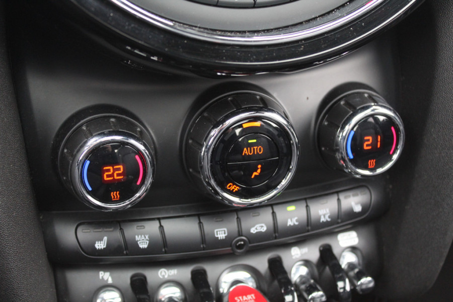 MINI Cabrio 1.5 Cooper / JCW Package / Leder / CarPlay / 18'' / Keyless / Navigatie / Stoelverwarming / Windscherm / Cruise Control