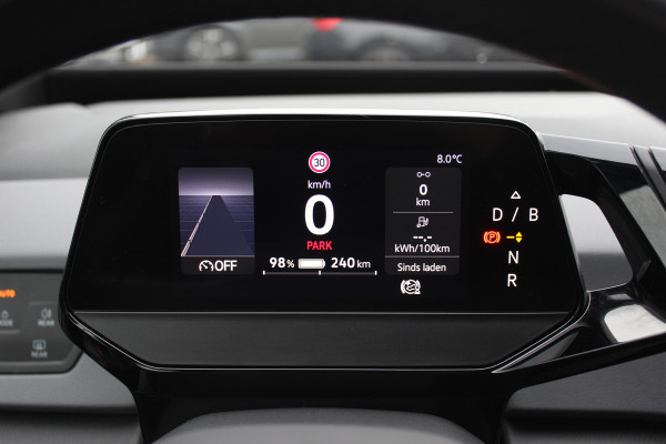 Volkswagen ID.3 Pure 45 kWh / SoH 92.6% / CarPlay / Parkeerhulp V+A / 18'' / Stuur+Stoelverwarming / DAB / ACC / Warmtepomp