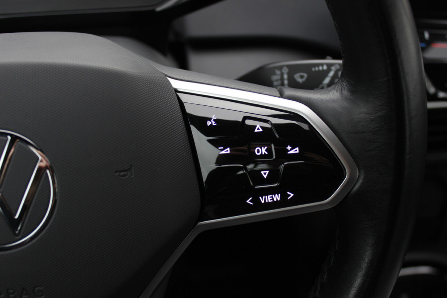 Volkswagen ID.3 Pure 45 kWh / SoH 92.6% / CarPlay / Parkeerhulp V+A / 18'' / Stuur+Stoelverwarming / DAB / ACC / Warmtepomp