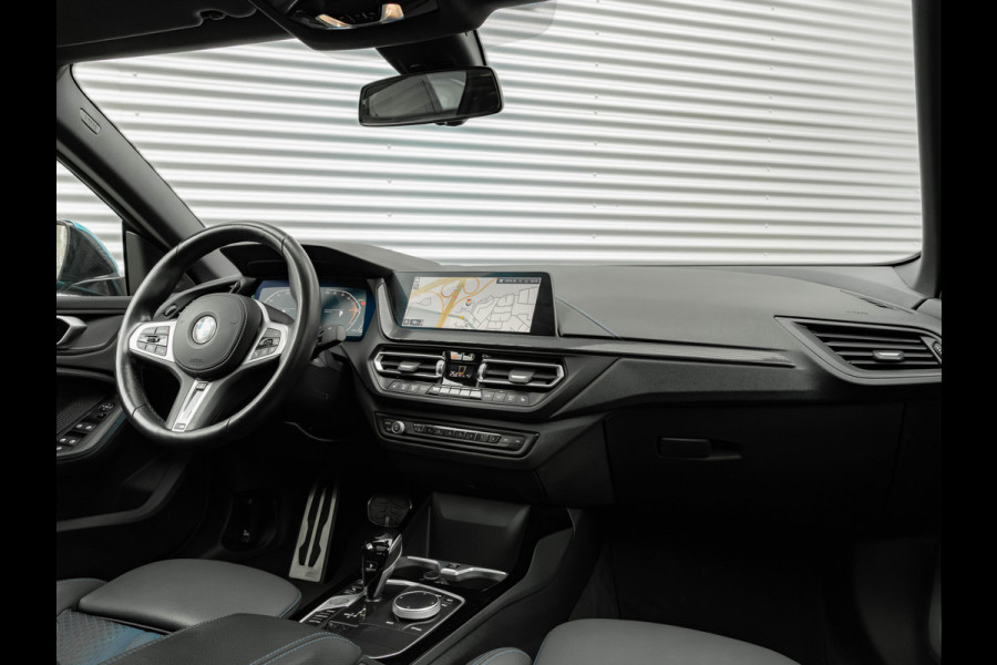 BMW 2 Serie Gran Coupé 220i M-Sport - Pano - Verwarmd Stuurwiel - ACC - Camera