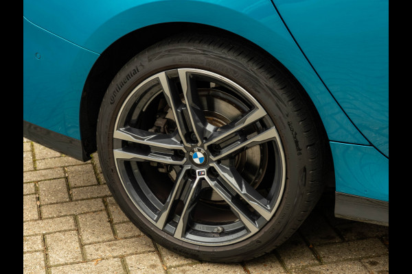 BMW 2 Serie Gran Coupé 220i M-Sport - Pano - Verwarmd Stuurwiel - ACC - Camera