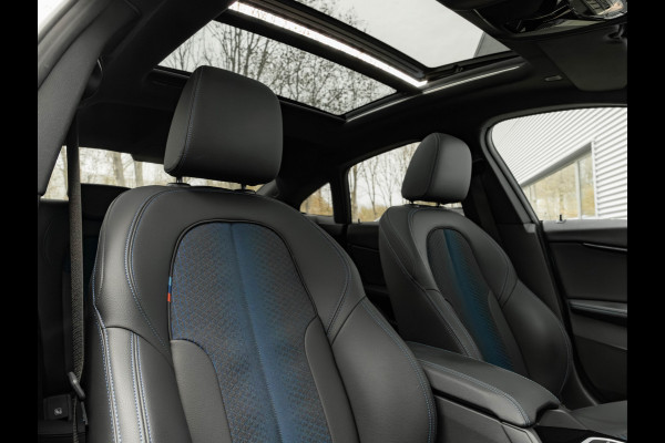 BMW 2 Serie Gran Coupé 220i M-Sport - Pano - Verwarmd Stuurwiel - ACC - Camera
