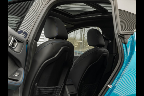 BMW 2 Serie Gran Coupé 220i M-Sport - Pano - Verwarmd Stuurwiel - ACC - Camera
