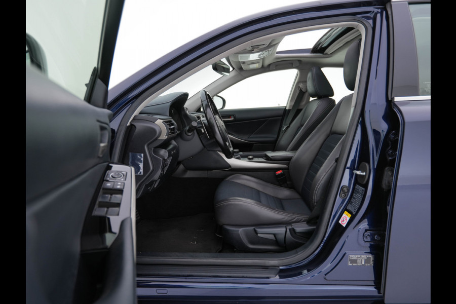 Lexus IS 300h Hybrid Business Line Aut. *PANO | LEATHER-MICROFIBRE | FULL-LED | NAVI-FULLMAP | HEATED-COMFORTSEATS | CAMERA | ECC | SHIFT-PADDLES | PDC | CRUISE | 17''ALU*