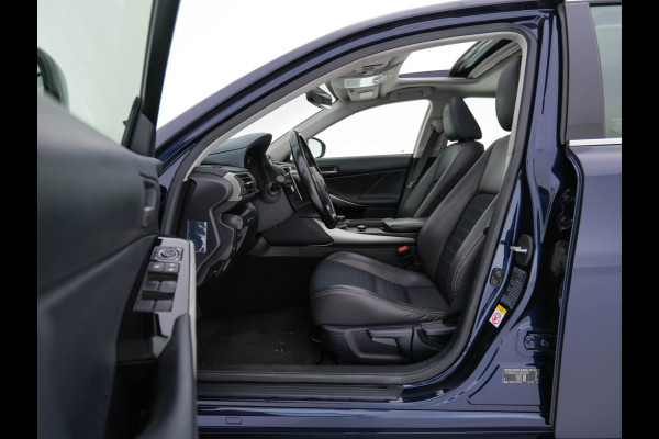 Lexus IS 300h Hybrid Business Line Aut. *PANO | LEATHER-MICROFIBRE | FULL-LED | NAVI-FULLMAP | HEATED-COMFORTSEATS | CAMERA | ECC | SHIFT-PADDLES | PDC | CRUISE | 17''ALU*