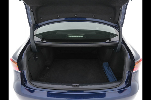 Lexus IS 300h Hybrid Business Line Aut. *PANO | LEATHER-MICROFIBRE | FULL-LED | NAVI-FULLMAP | HEATED-COMFORTSEATS | CAMERA | ECC | SHIFT-PADDLES | PDC | CRUISE | 17''ALU*