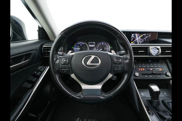 Lexus IS 300h Hybrid Business Line Aut. *PANO | LEATHER-MICROFIBRE | FULL-LED | NAVI-FULLMAP | HEATED-COMFORTSEATS | CAMERA | ECC | SHIFT-PADDLES | PDC | CRUISE | 17''ALU*