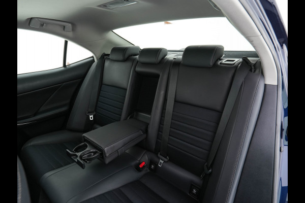 Lexus IS 300h Hybrid Business Line Aut. *PANO | LEATHER-MICROFIBRE | FULL-LED | NAVI-FULLMAP | HEATED-COMFORTSEATS | CAMERA | ECC | SHIFT-PADDLES | PDC | CRUISE | 17''ALU*