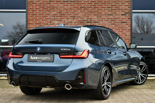 BMW 3 Serie Touring 330e M-Sport LCI-2 Pano Trekh ACC H/K 360 HUD 19inch