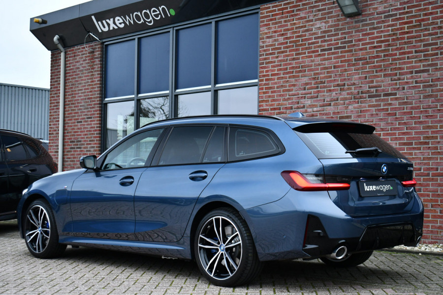 BMW 3 Serie Touring 330e M-Sport LCI-2 Pano Trekh ACC H/K 360 HUD 19inch
