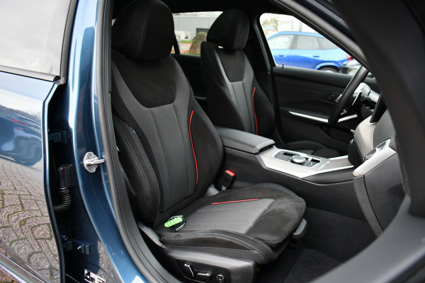 BMW 3 Serie Touring 330e M-Sport LCI-2 Pano Trekh ACC H/K 360 HUD 19inch