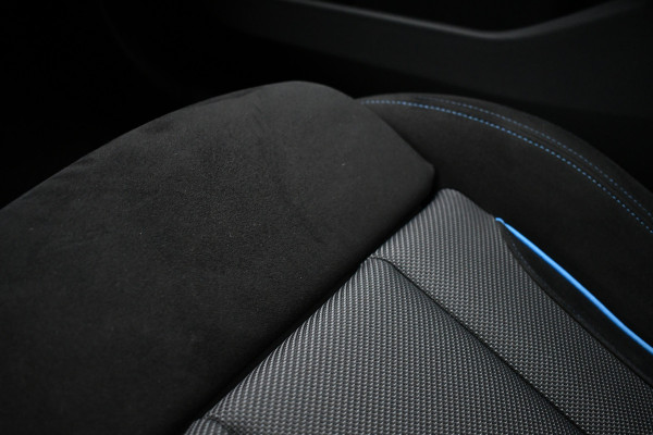 BMW 3 Serie Touring 330e M-Sport LCI-2 Pano Trekh ACC H/K 360 HUD 19inch