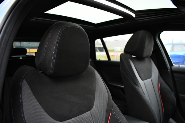 BMW 3 Serie Touring 330e M-Sport LCI-2 Pano Trekh ACC H/K 360 HUD 19inch