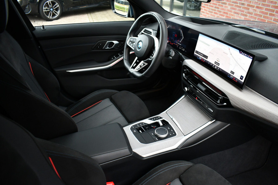 BMW 3 Serie Touring 330e M-Sport LCI-2 Pano Trekh ACC H/K 360 HUD 19inch