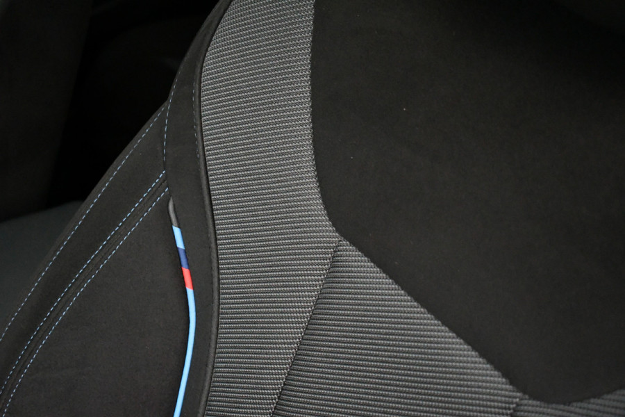 BMW 3 Serie Touring 330e M-Sport LCI-2 Pano Trekh ACC H/K 360 HUD 19inch