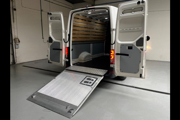 Volkswagen Crafter LAADKLEP L3H3 AUTOMAAT DSG 35 2.0 TDI 140PK 3Persoons, Airco, CruiseControl, Groot Scherm, RIJKLAARPRIJS!