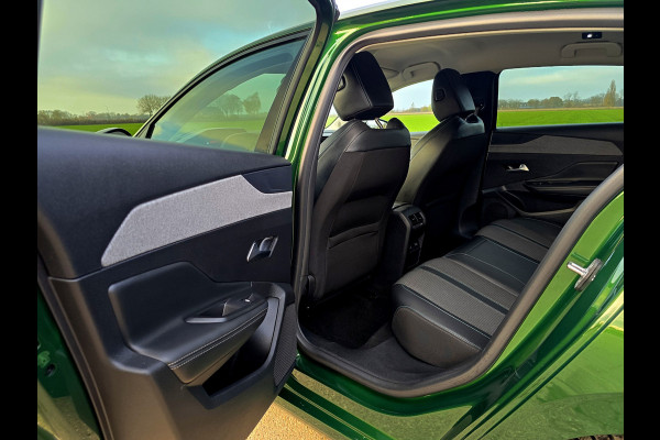 Peugeot 308 1.2 PureTech Allure Pack Business - 130 Pk - Euro 6 - ParkeerCamera - Navi - ACC - Climate Control