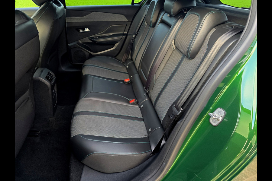 Peugeot 308 1.2 PureTech Allure Pack Business - 130 Pk - Euro 6 - ParkeerCamera - Navi - ACC - Climate Control