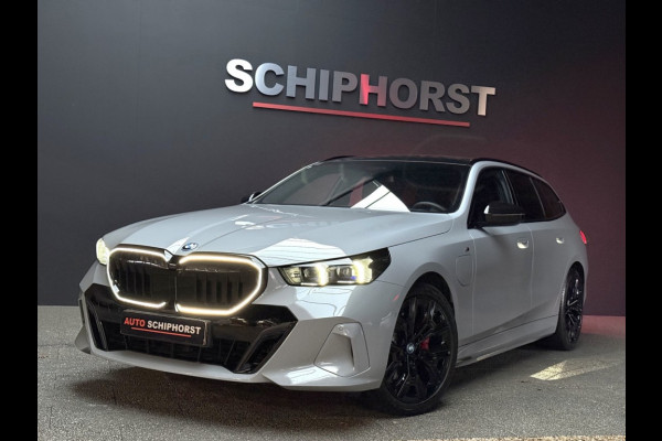 BMW 5 Serie 530e x-Drive M-Sport Pro-20 inch trekhaak panorama head-up key-less