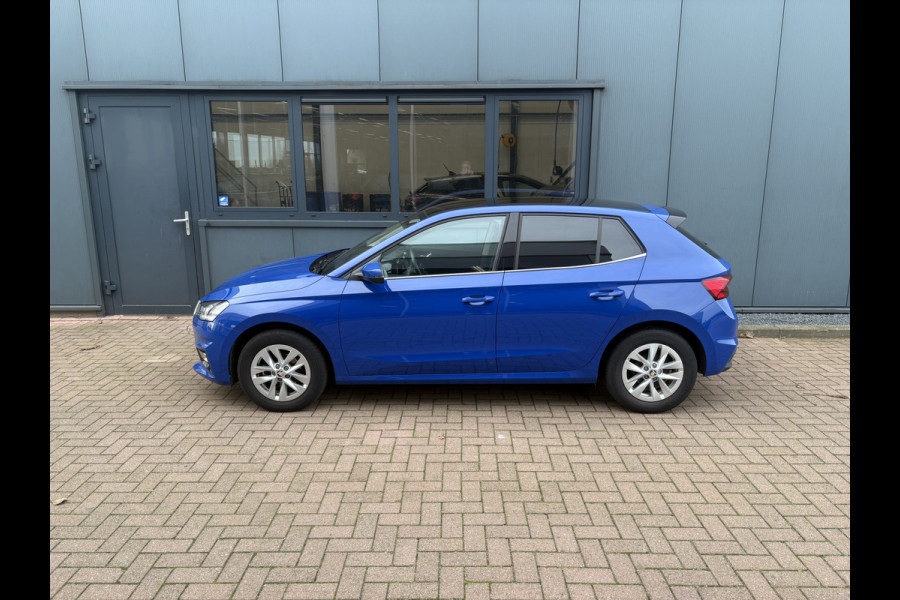 Škoda Fabia 1.0 TSi 95pk Business Edition 5-drs. PANODAK/ADAPT.CRUISE/KEYLESS/CARPLAY/WINTERPACK/PDC