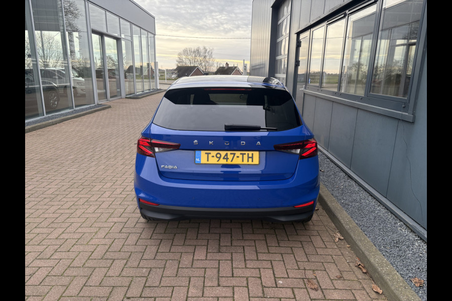 Škoda Fabia 1.0 TSi 95pk Business Edition 5-drs. PANODAK/ADAPT.CRUISE/KEYLESS/CARPLAY/WINTERPACK/PDC