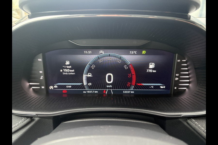 Škoda Fabia 1.0 TSi 95pk Business Edition 5-drs. PANODAK/ADAPT.CRUISE/KEYLESS/CARPLAY/WINTERPACK/PDC