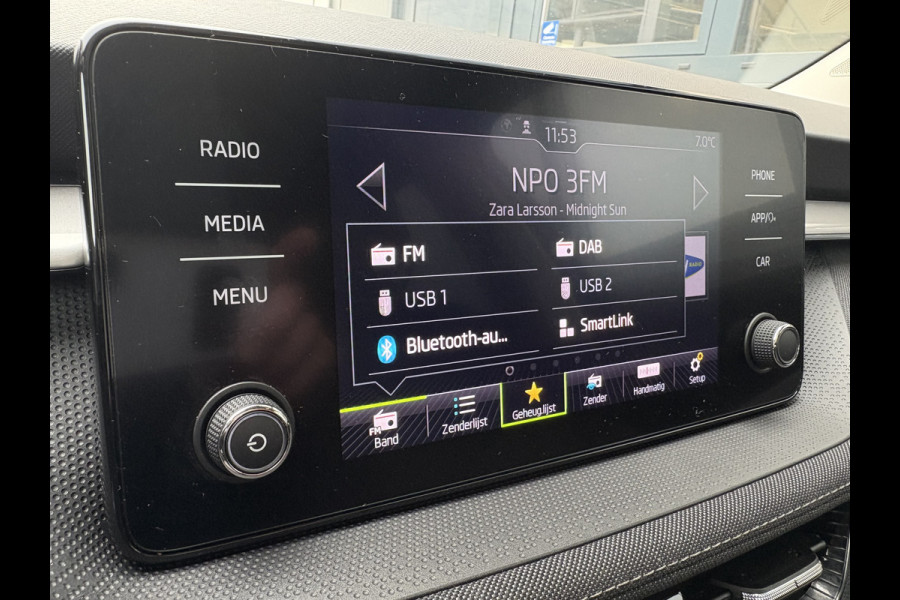 Škoda Fabia 1.0 TSi 95pk Business Edition 5-drs. PANODAK/ADAPT.CRUISE/KEYLESS/CARPLAY/WINTERPACK/PDC