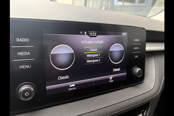 Škoda Fabia 1.0 TSi 95pk Business Edition 5-drs. PANODAK/ADAPT.CRUISE/KEYLESS/CARPLAY/WINTERPACK/PDC